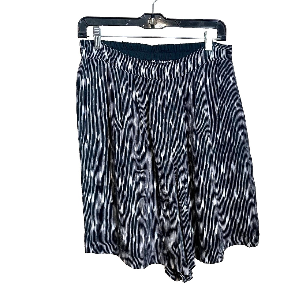 Brochu Walker Verna Bermuda Shorts Womens M Black Silk Elastic Waist Relaxed Fit